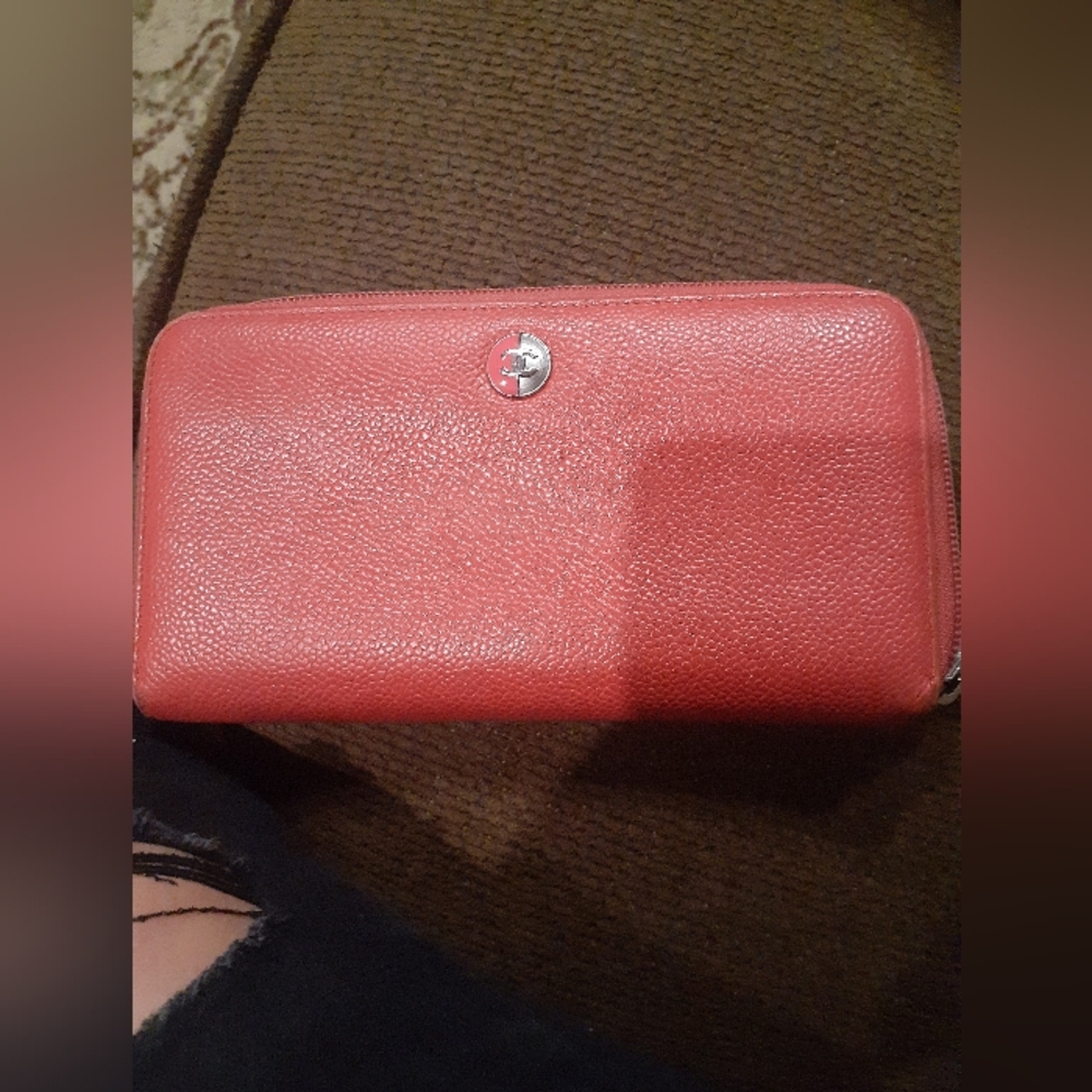 Chanel zippy wallet